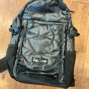 Supreme FW17 backpack